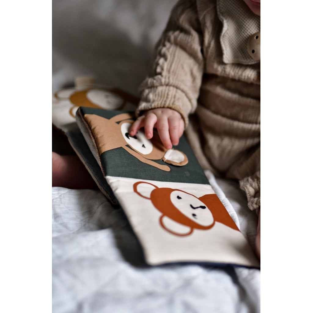 Fabelab Fabric Book - Bob has feelings image 5