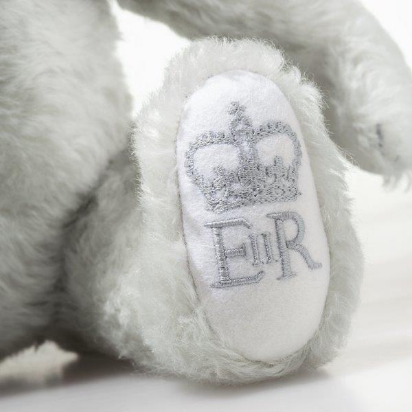 Steiff Limited Edition Teddy Bear -Queen Elizabeth II Dedication to Service, 46 cm image 2