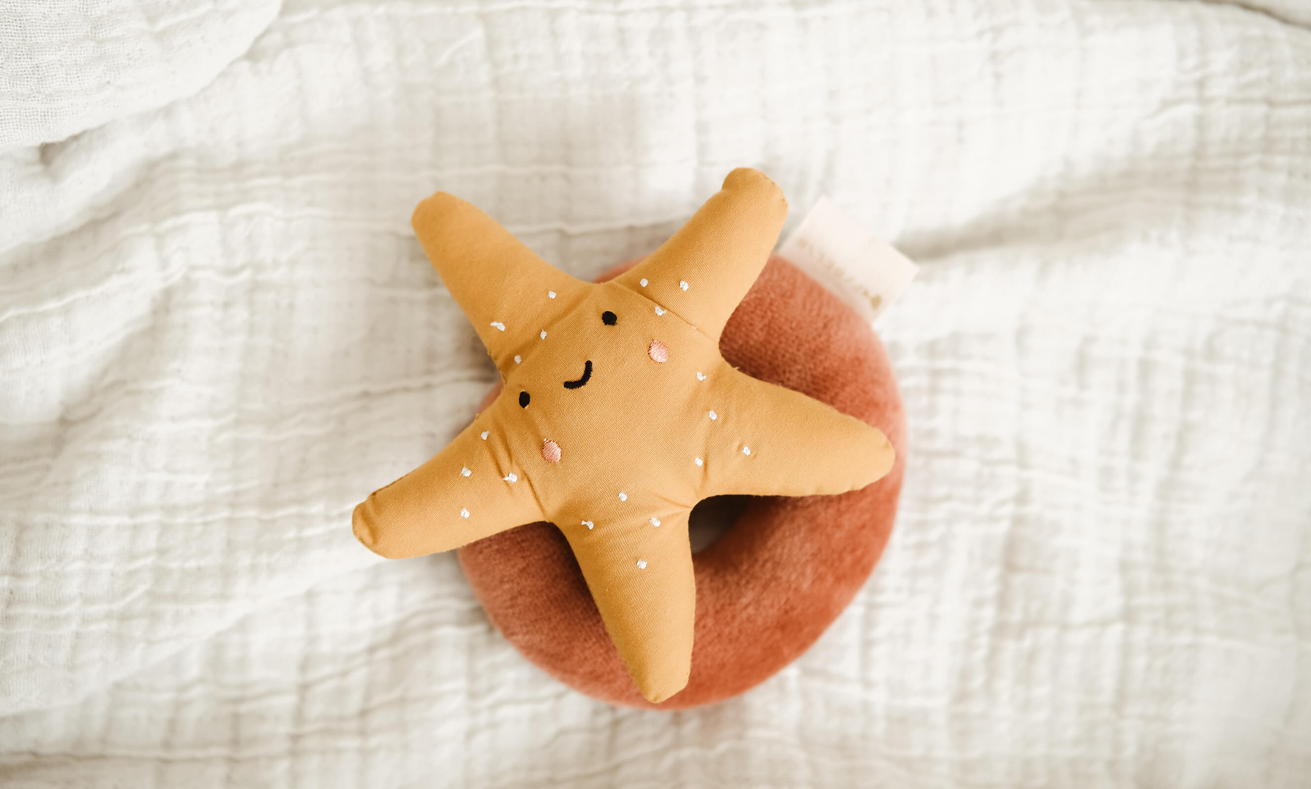 Fabelab Rattle - Starfish, Ash Rose, 17 cm image 5