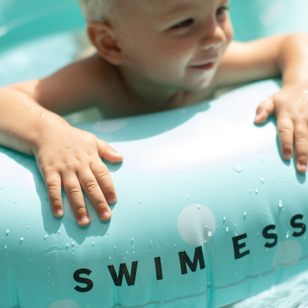 Swim Essentials Inflatable Swim Ring - Blue Dots, 55 cm image 4